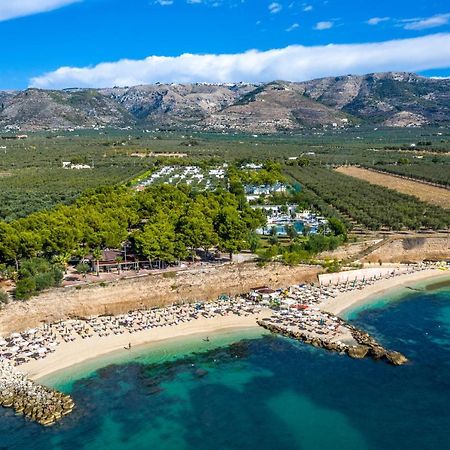 Villaggio Baia Del Monaco Manfredonia Exterior foto