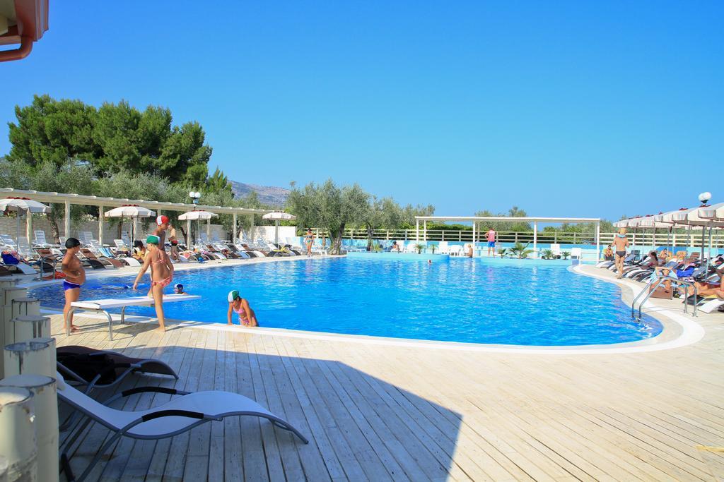 Villaggio Baia Del Monaco Manfredonia Exterior foto
